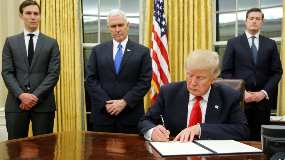 Trump Signs First Executive Order On Obamacare