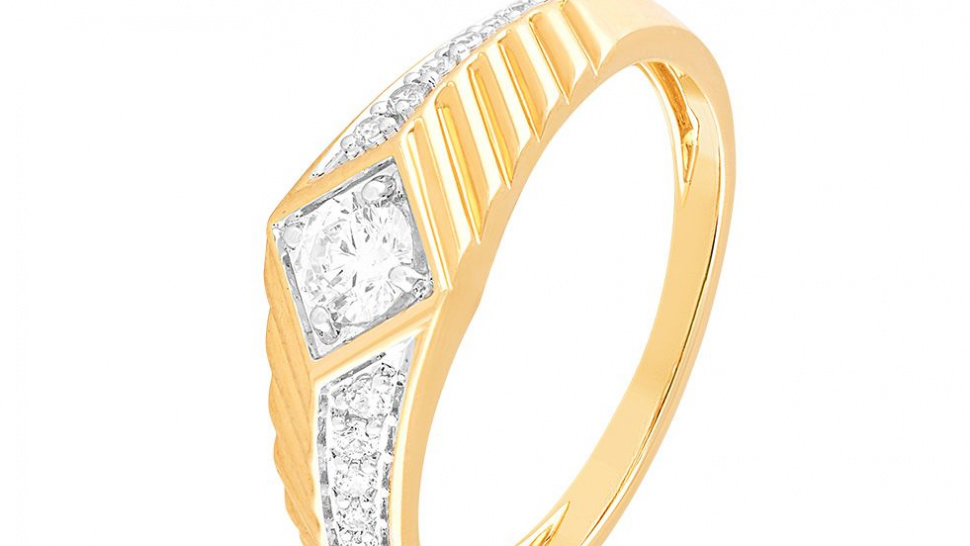 How to Style a Solitaire Ring for Everyday Wear