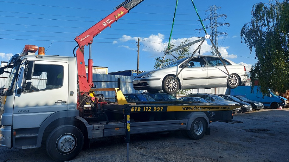 Dlaczego warto mieć zapisany numer do pomocy drogowej? Bezpieczeństwo na pierwszym miejscu