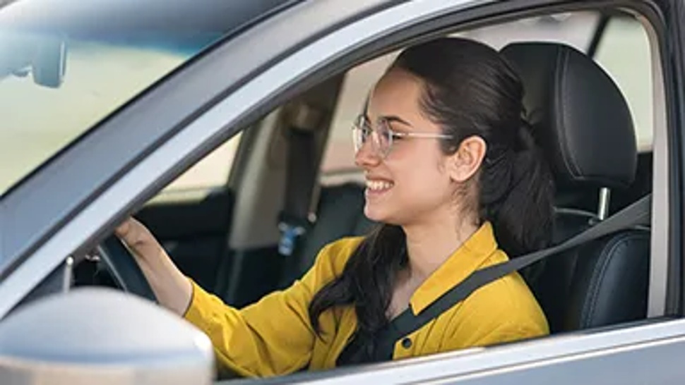 Common Challenges Learners Face During Driving Lessons in Manchester