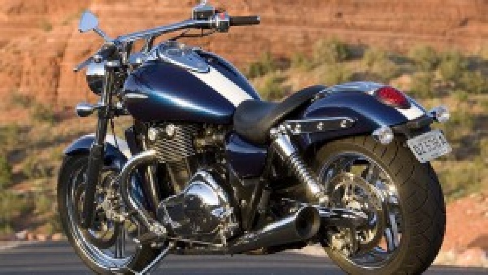 triumph thunderbird storm custom