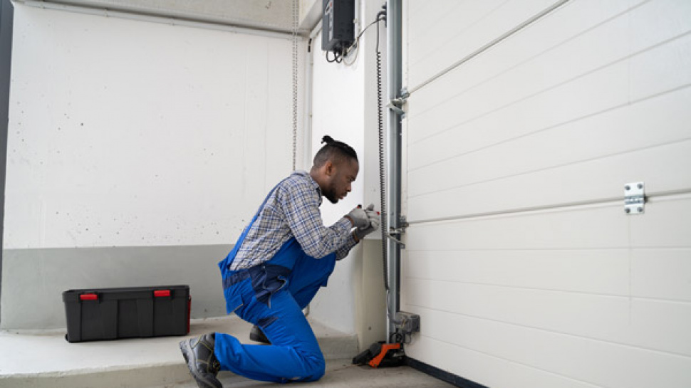 How to Choose the Right Garage Door for Your Home