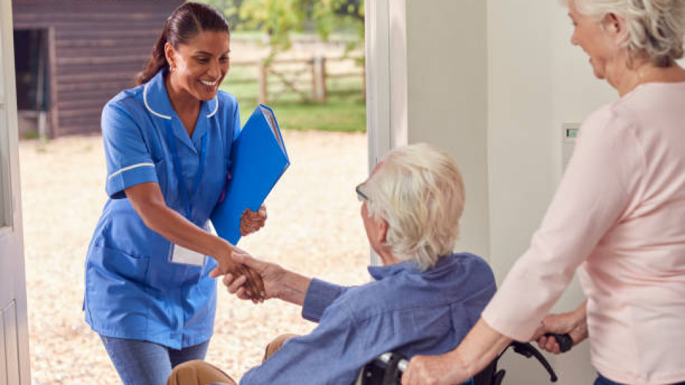 How to Choose the Right Senior Care Services for Your Loved Ones ...
