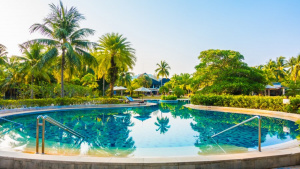 Houston Pools with Built-In Lighting &amp; Features